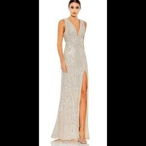 (8) NWT Mac Duggal V-NECK SEQUIN WRAP WAIST GOWN, 10